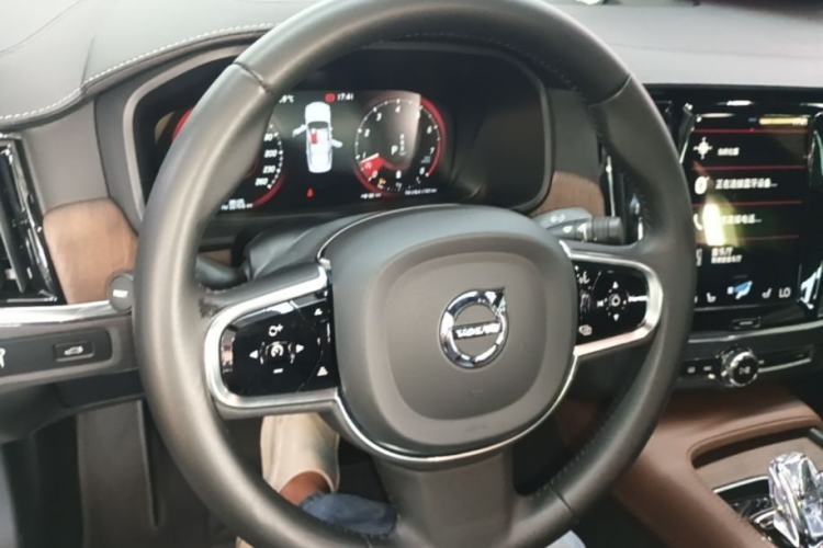 Used Volvo S90 2021 B5 Luxury Smart Edition Steering Wheel
