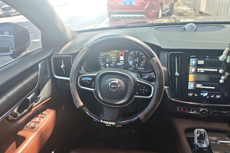 Used Volvo S90 2021 B5 Luxury Smart Edition Steering Wheel