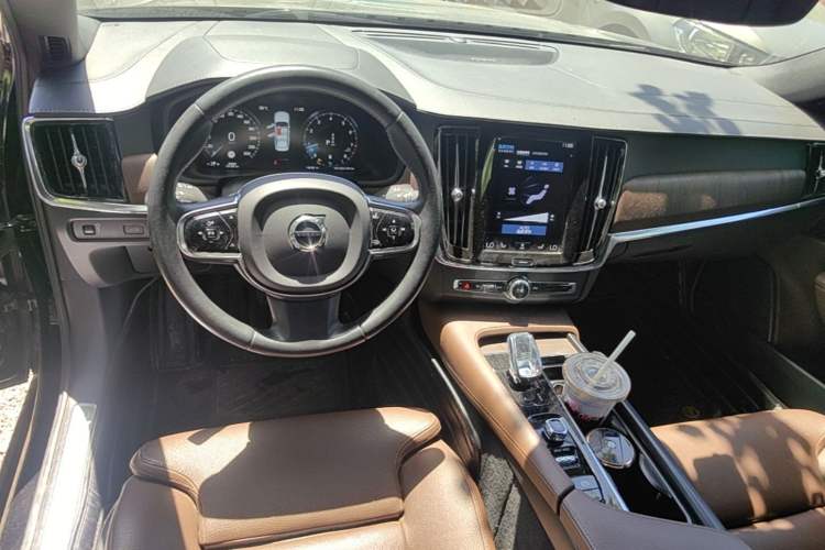 Used Volvo S90 2021 B5 Zhiyuan Luxury Edition Steering Wheel
