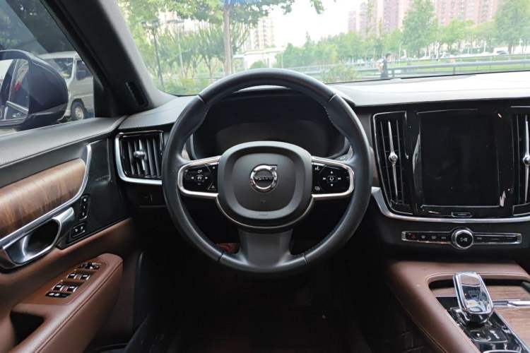 Used Volvo S90 2021 B5 Zhiyuan Luxury Edition Steering Wheel