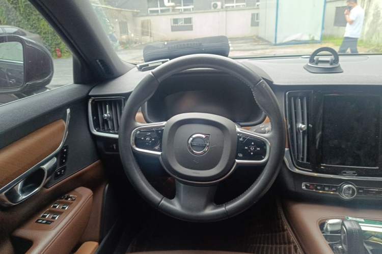 Used Volvo S90 2021 B5 Zhiyi Luxury Edition Steering Wheel