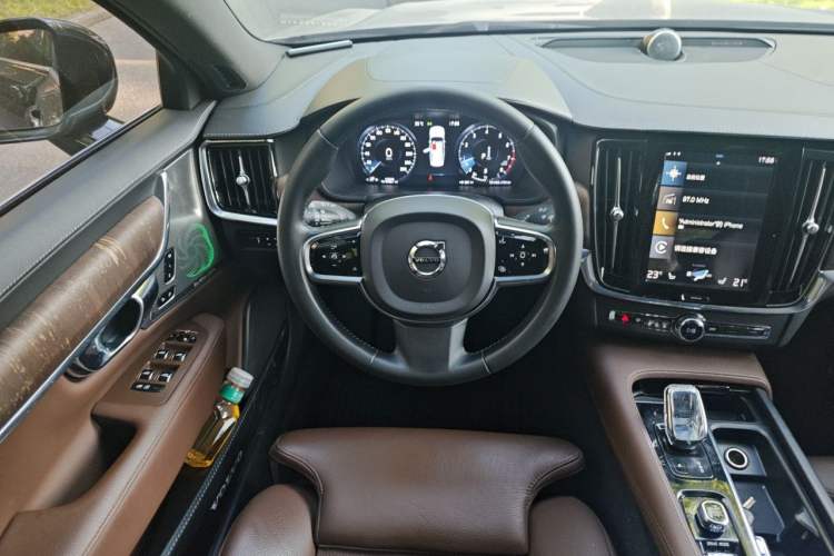 Used Volvo S90 2021 B5 Zhiyuan Luxury Edition Steering Wheel