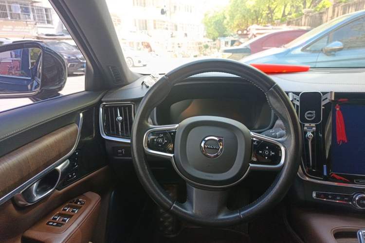 Used Volvo S90 2021 B5 Zhiyuan Luxury Edition Steering Wheel
