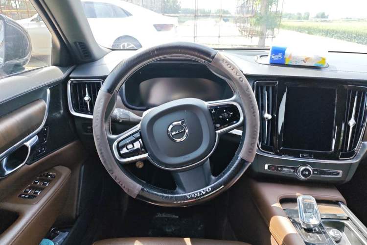 Used Volvo S90 2021 B5 Zhiyuan Luxury Edition Steering Wheel