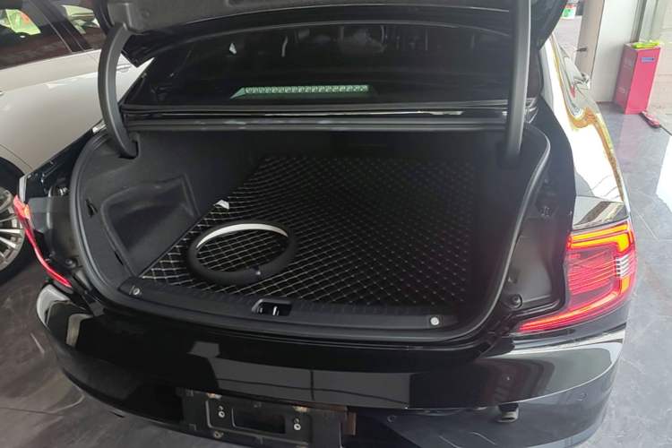 Used Volvo S90 2021 B5 Zhiyuan Luxury Edition Trunk