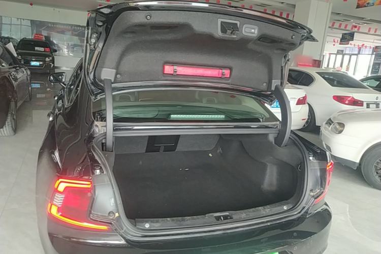 Used Volvo S90 2021 B5 Zhiyi Luxury Edition Trunk