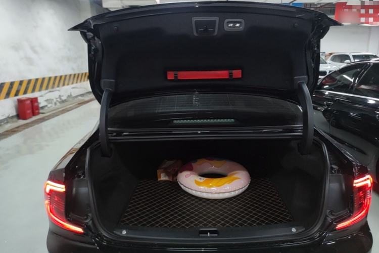 Used Volvo S90 2021 B5 Zhiyuan Luxury Edition Trunk