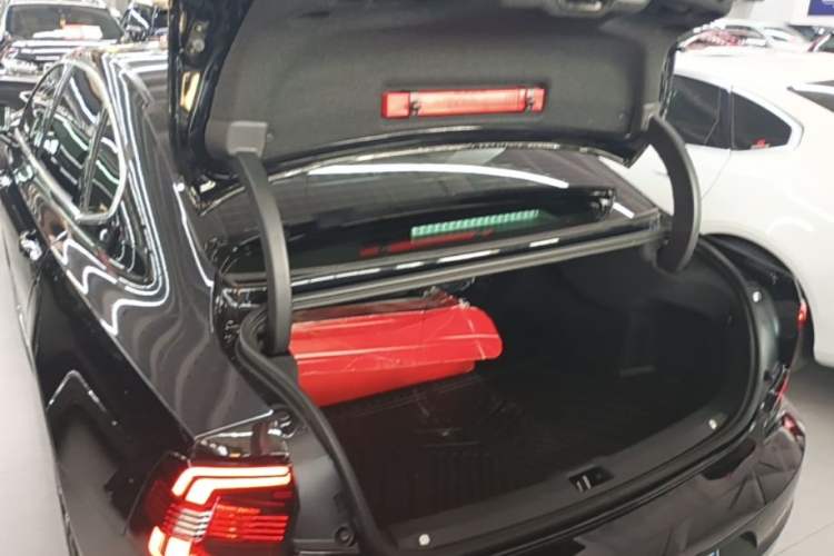 Used Volvo S90 2021 B5 Luxury Smart Edition Trunk