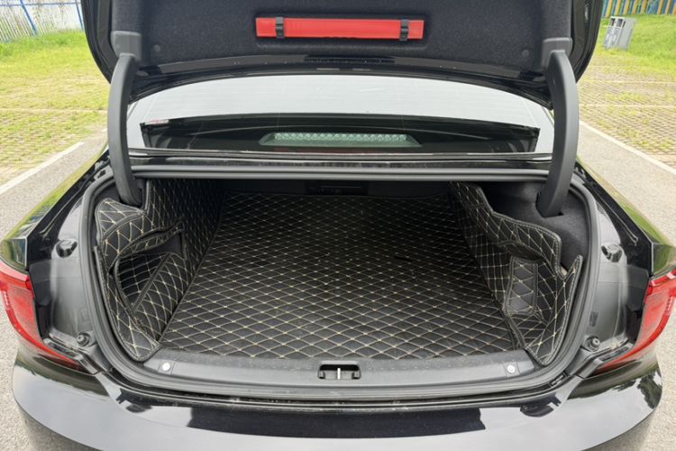 Used Volvo S90 2021 B5 Zhiyi Luxury Edition Trunk