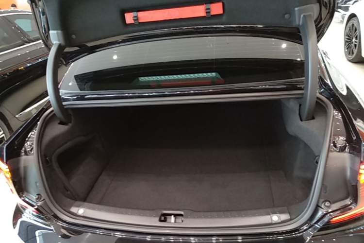 Used Volvo S90 2021 B5 Zhiyuan Luxury Edition Trunk