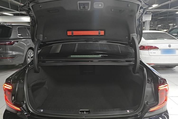 Used Volvo S90 2021 B5 Zhiyi Luxury Edition Trunk