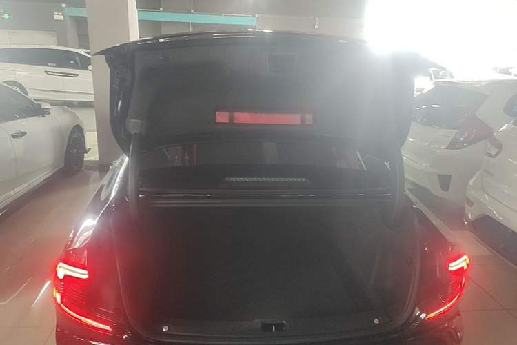 Used Volvo S90 2021 B5 Zhiyi Luxury Edition Trunk