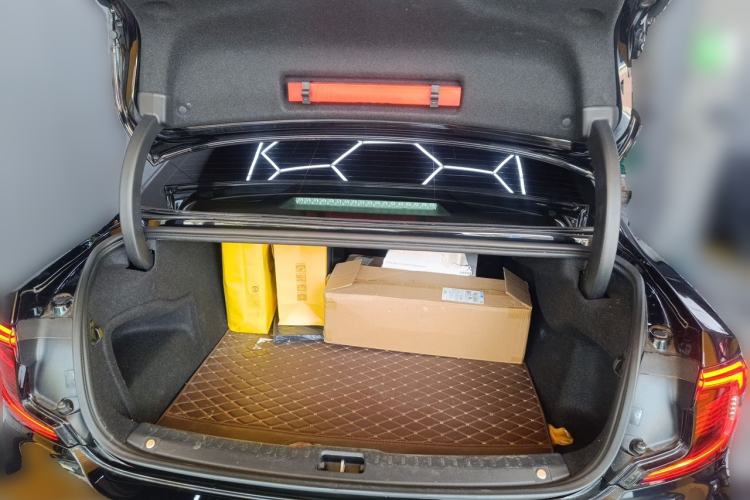 Used Volvo S90 2021 B5 Luxury Smart Edition Trunk