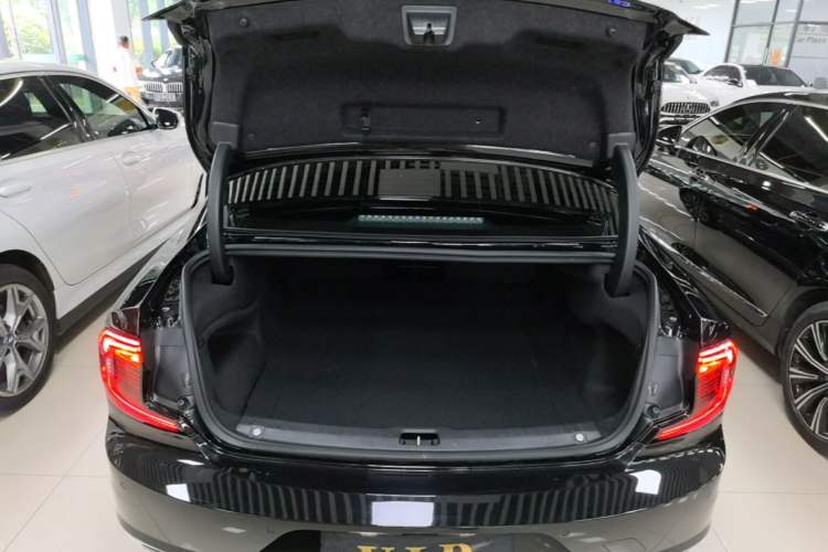 Used Volvo S90 2021 B5 Zhiyi Luxury Edition Trunk