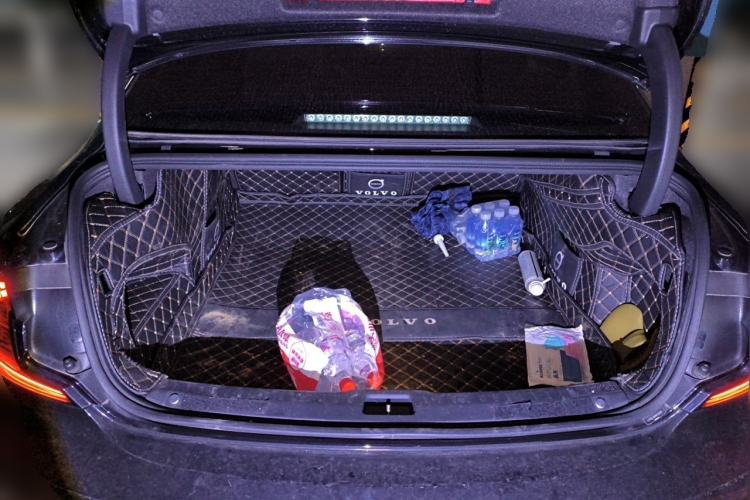 Used Volvo S90 2021 B5 Zhiyi Luxury Edition Trunk
