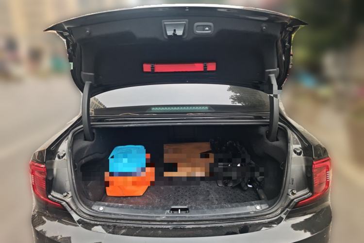 Used Volvo S90 2021 B5 Zhiyuan Luxury Edition Trunk