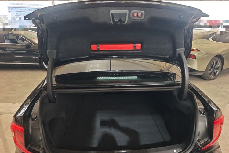 Used Volvo S90 2021 B5 Zhiyi Luxury Edition Trunk