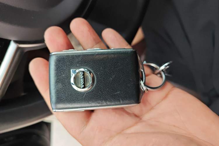 Used Volvo S90 2021 B5 Zhiyuan Luxury Edition Vehicle Key