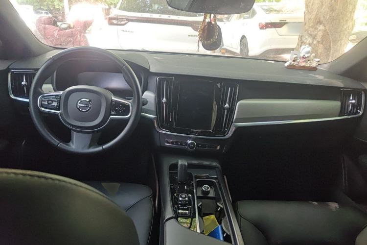 Used Volvo S90 2021 B5 Zhiyi Sport Edition Center Console