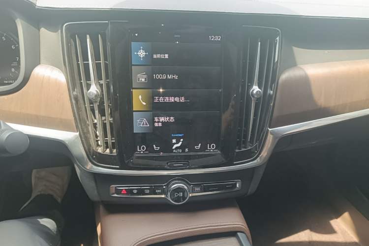 Used Volvo S90 2021 B5 Zhiyuan Luxury Edition Audio And AC Panel
