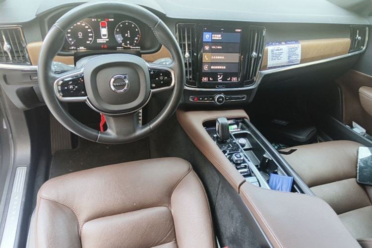 Used Volvo S90 2021 B5 Zhiyi Luxury Edition Center Console