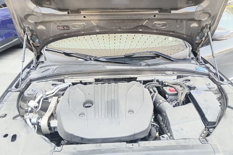 Used Volvo S90 2021 B5 Zhiyi Luxury Edition Engine Bay
