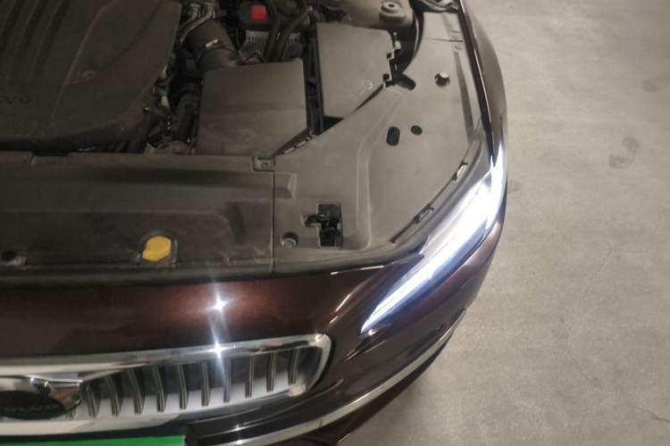 Used Volvo S90 2021 B5 Zhiyi Luxury Edition Engine Bay Left