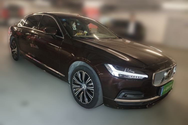 Used Volvo S90 2021 B5 Zhiyi Luxury Edition Front Right 45 Deg