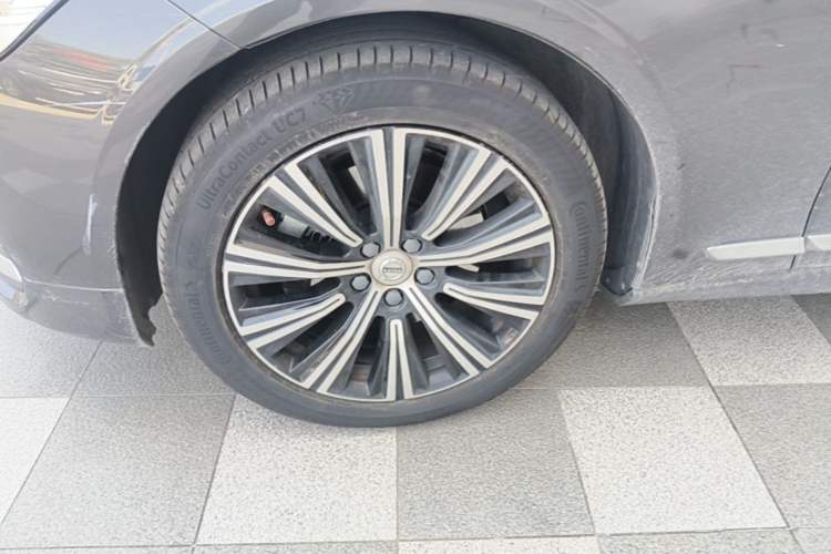 Used Volvo S90 2021 B5 Zhiyi Luxury Edition Left Front Wheel Hub