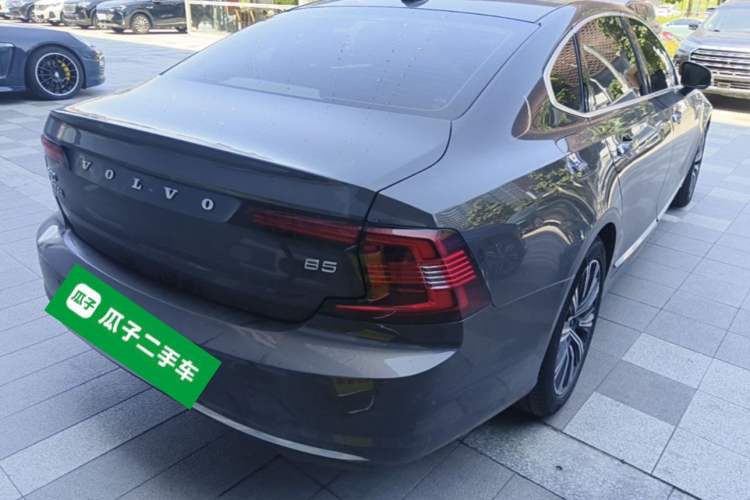 Used Volvo S90 2021 B5 Zhiyi Luxury Edition Rear Right 45 Deg