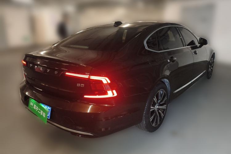 Used Volvo S90 2021 B5 Zhiyi Luxury Edition Rear Right 45 Deg