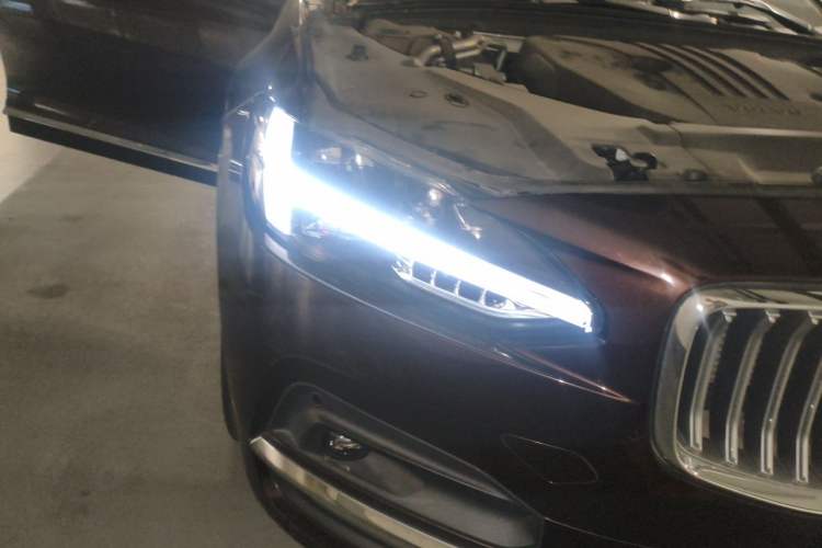Used Volvo S90 2021 B5 Zhiyi Luxury Edition Right Front Headlight