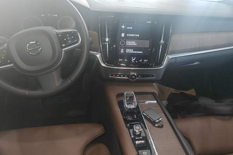Used Volvo S90 2021 B5 Zhiyuan Luxury Edition Audio And AC Panel