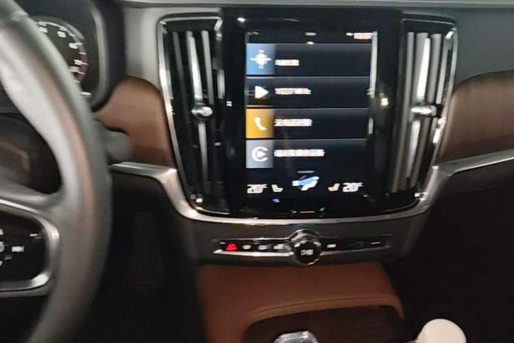 Used Volvo S90 2021 B5 Zhiyuan Luxury Edition Audio And AC Panel