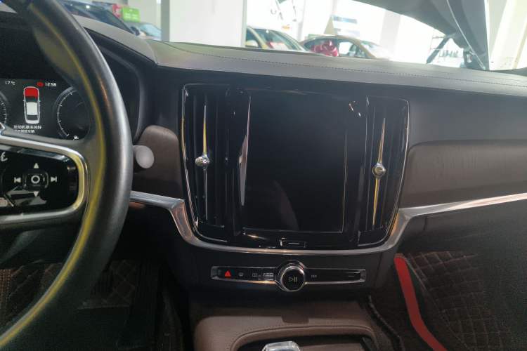 Used Volvo S90 2021 B5 Zhiyuan Luxury Edition Audio And AC Panel