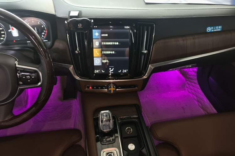 Used Volvo S90 2021 B5 Zhiyuan Luxury Edition Audio And AC Panel