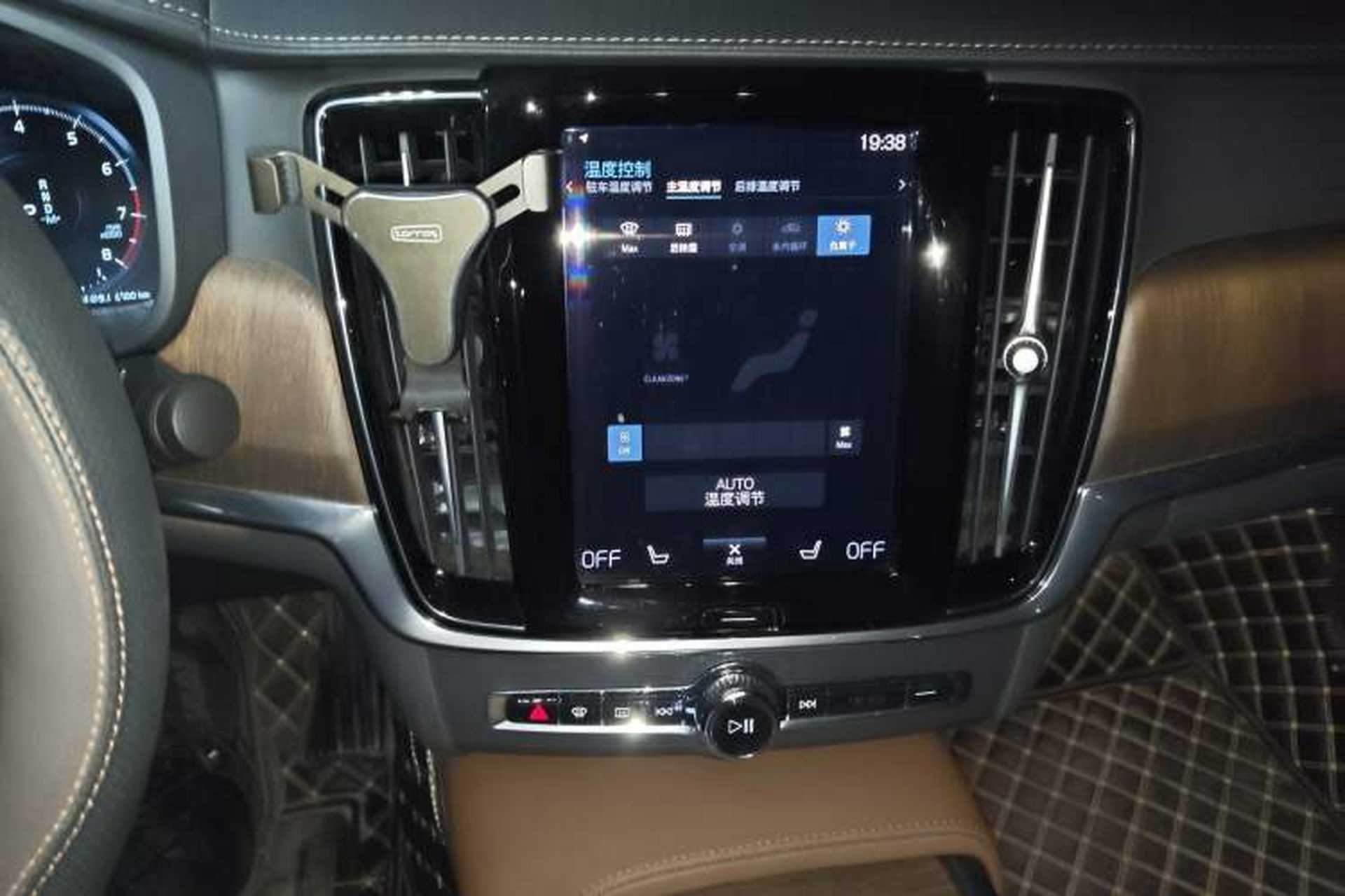 Used Volvo S90 2021 B5 Zhiyuan Luxury Edition Audio And AC Panel