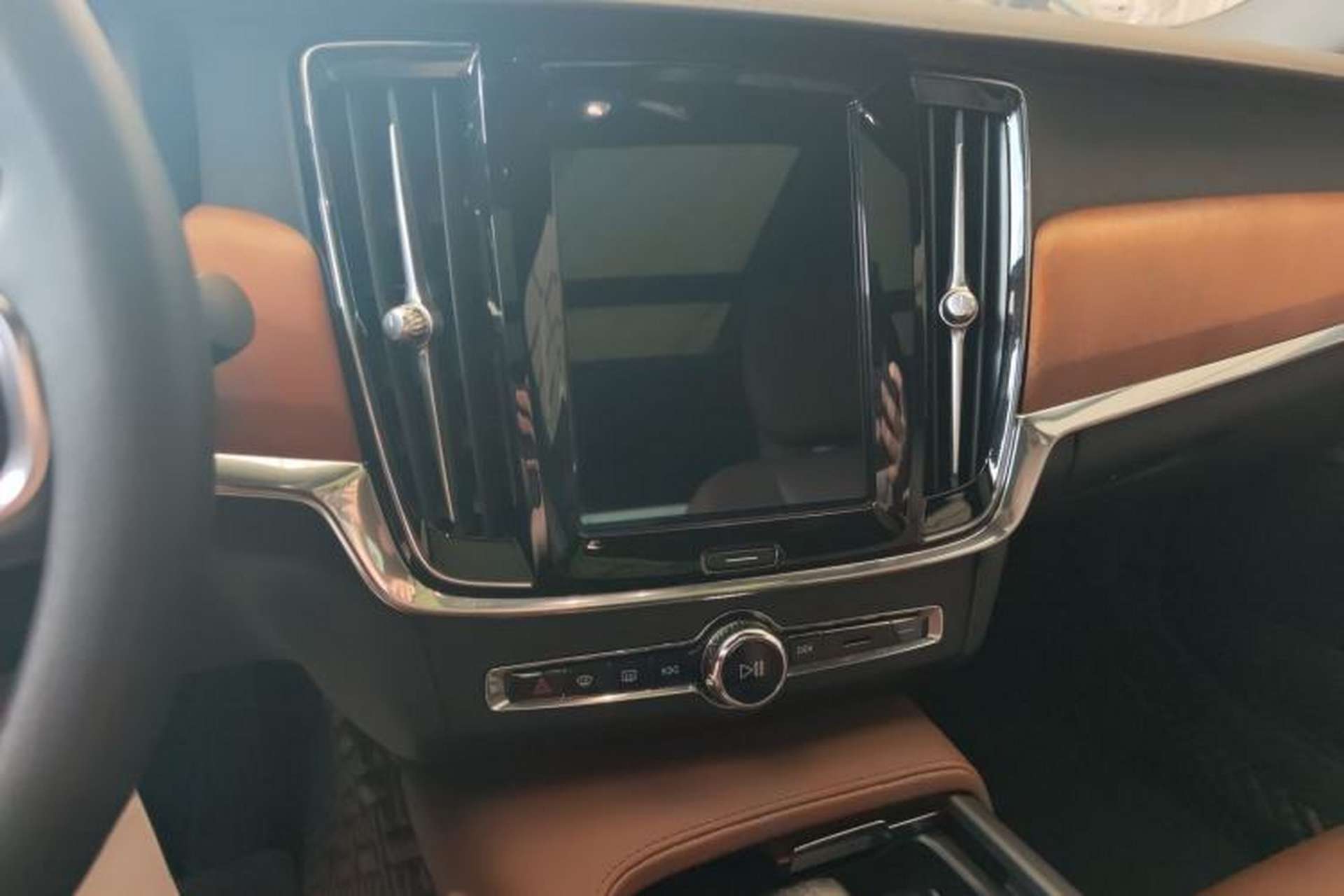 Used Volvo S90 2021 B5 Zhiyi Luxury Edition Audio And AC Panel