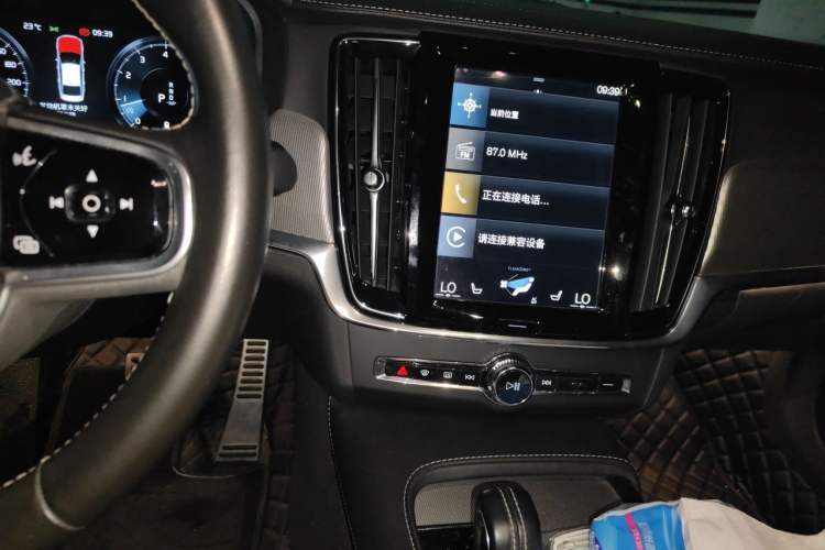 Used Volvo S90 2021 B5 Zhiyuan Sport Edition Audio And AC Panel