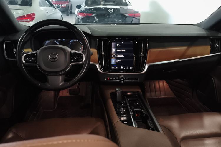 Used Volvo S90 2021 B5 Zhiyi Luxury Edition Center Console