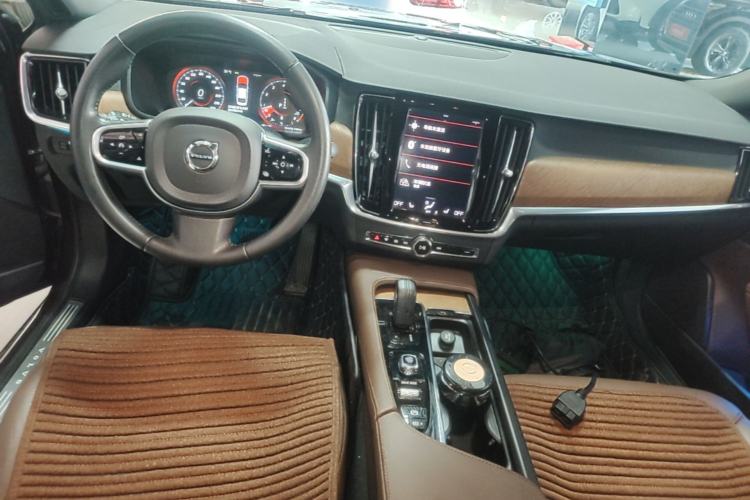 Used Volvo S90 2021 B5 Zhiyi Luxury Edition Center Console