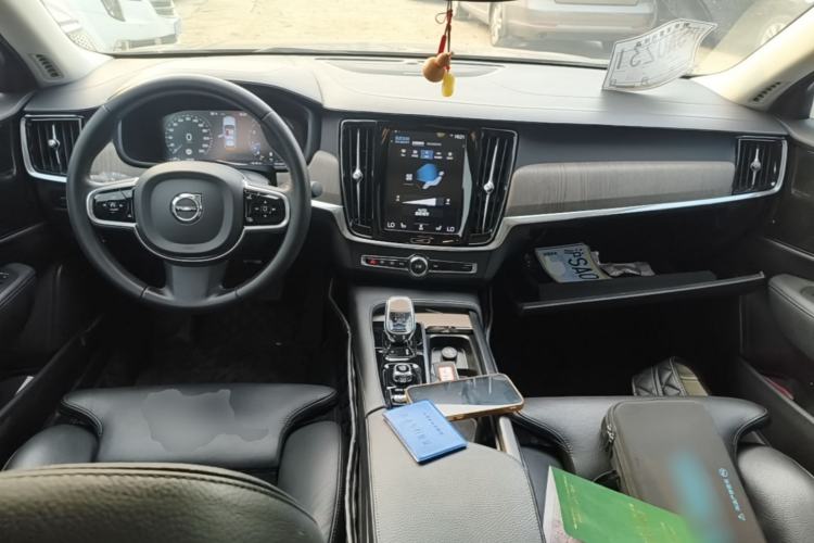 Used Volvo S90 2021 B5 Zhiyuan Luxury Edition Center Console