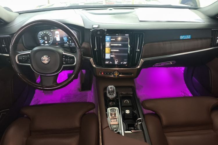 Used Volvo S90 2021 B5 Zhiyuan Luxury Edition Center Console
