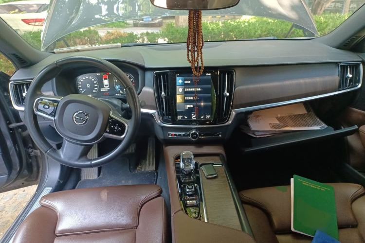 Used Volvo S90 2021 B5 Zhiyuan Luxury Edition Center Console