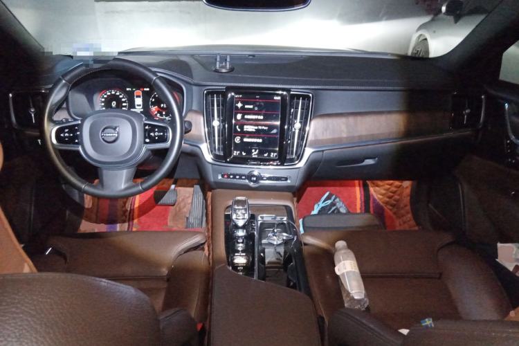 Used Volvo S90 2021 B5 Zhiyuan Luxury Edition Center Console