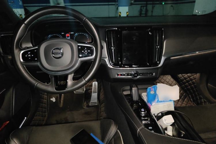 Used Volvo S90 2021 B5 Zhiyuan Sport Edition Center Console