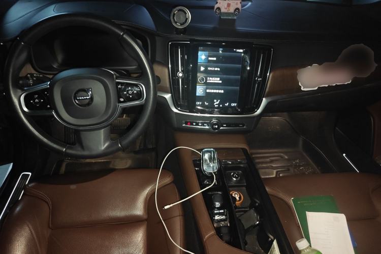 Used Volvo S90 2021 B5 Zhiyuan Luxury Edition Center Console