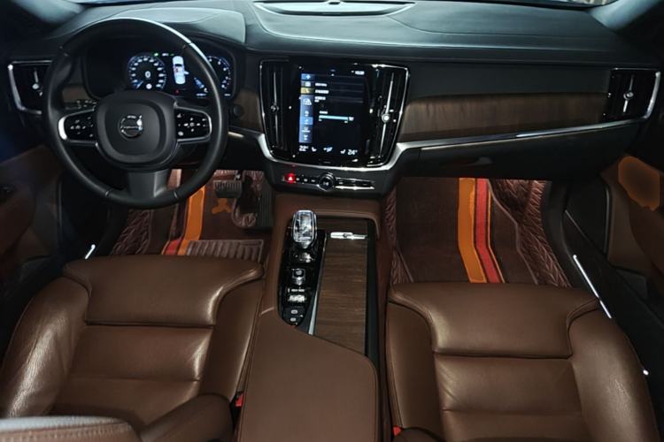 Used Volvo S90 2021 B5 Zhiyuan Luxury Edition Center Console