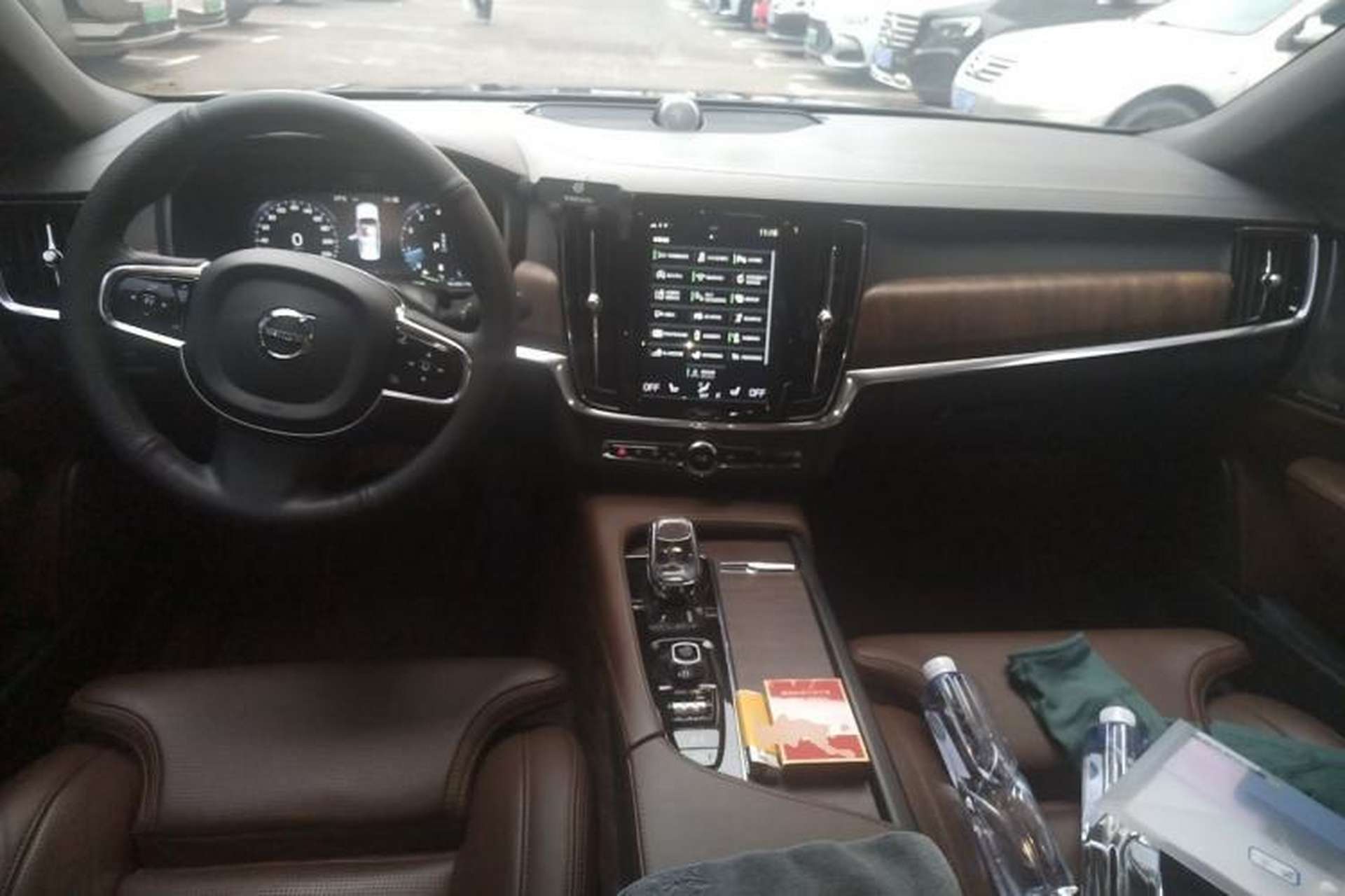 Used Volvo S90 2021 B5 Luxury Smart Edition Center Console