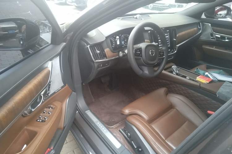 Used Volvo S90 2021 B5 Luxury Smart Edition Driver Seat